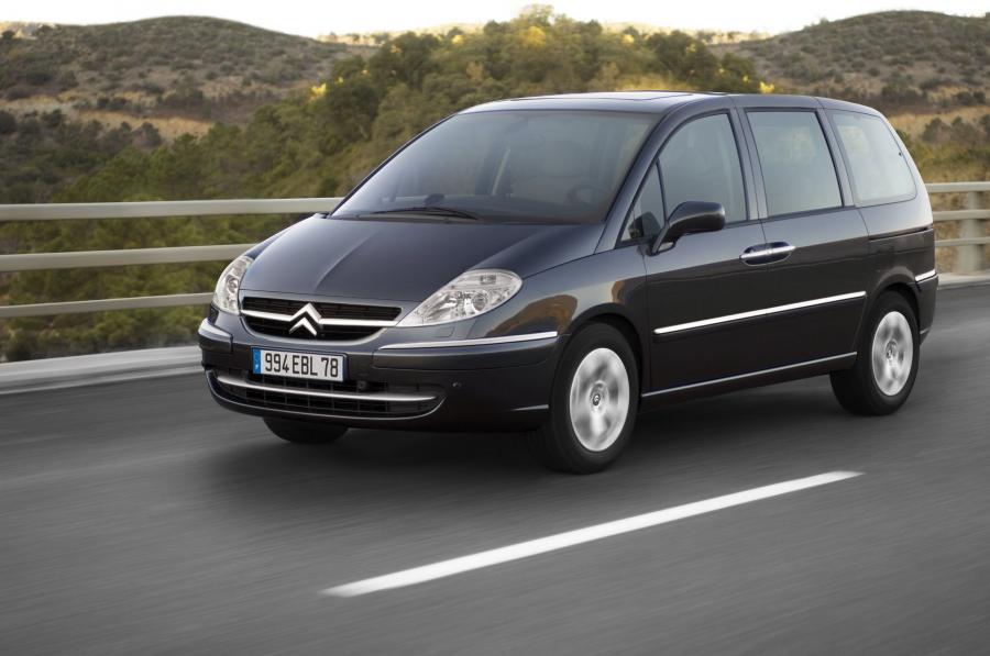  Citroen C8 2002 года  (фото 16 из 28)